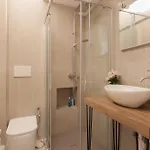 Snapstay Luxury In Centro A Apartamento Trieste